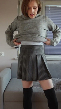 ฉันแสดงให้คุณเห็นว่าฉันใส่ชุดไหนจากการแก้ผ้าเต็มตัว