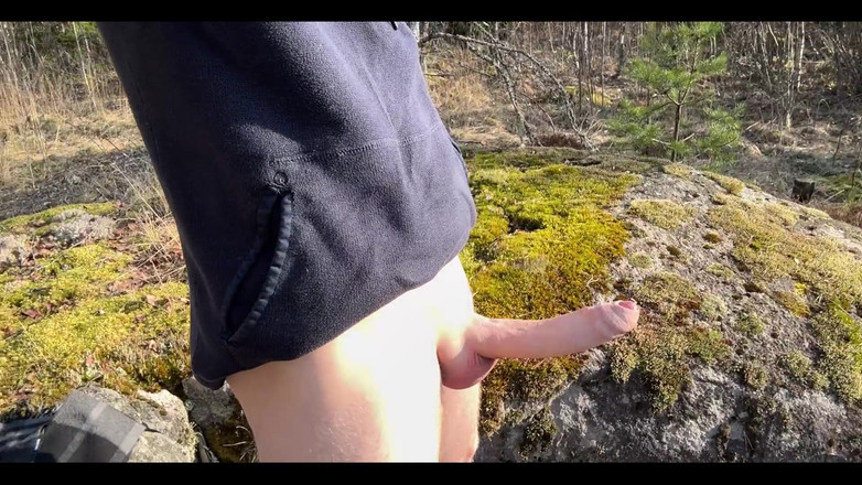 JohannWood: Sıcak bahar güneşinin tadını çıkarıyor