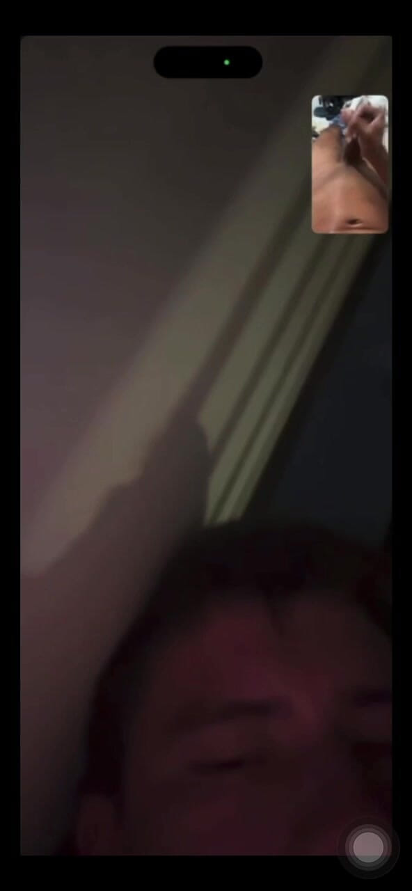 Icyhot707: Adamla görüntülü görüşme