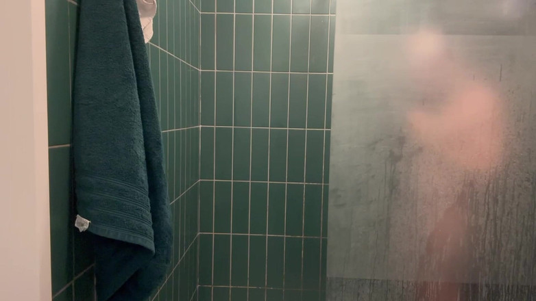 Brady massage: Meslektaşımın Duşunda