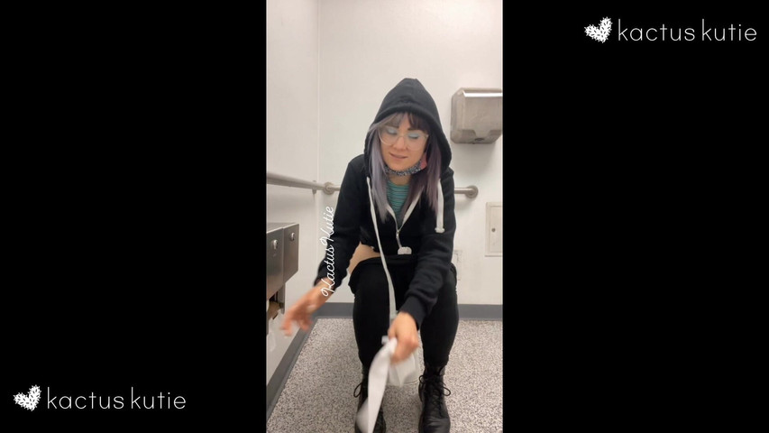 December 2021 Pee Snapchat Compilation (Kactus kutie) December 2021 Pee Snapchat Compilation (Kactus kutie)