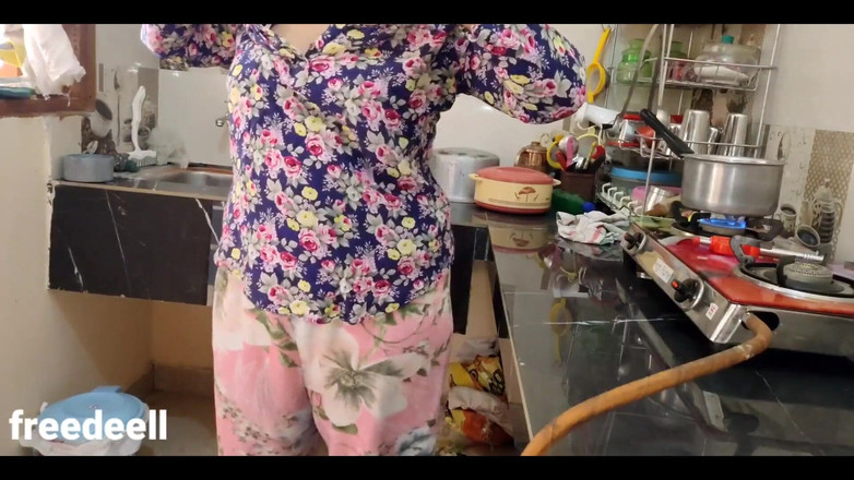 Freedeell: Fodendo minha madrasta aos 18 anos