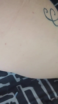 Minha meia-irmã abriu sua buceta com um espéculo para que eu possa engravidá-la