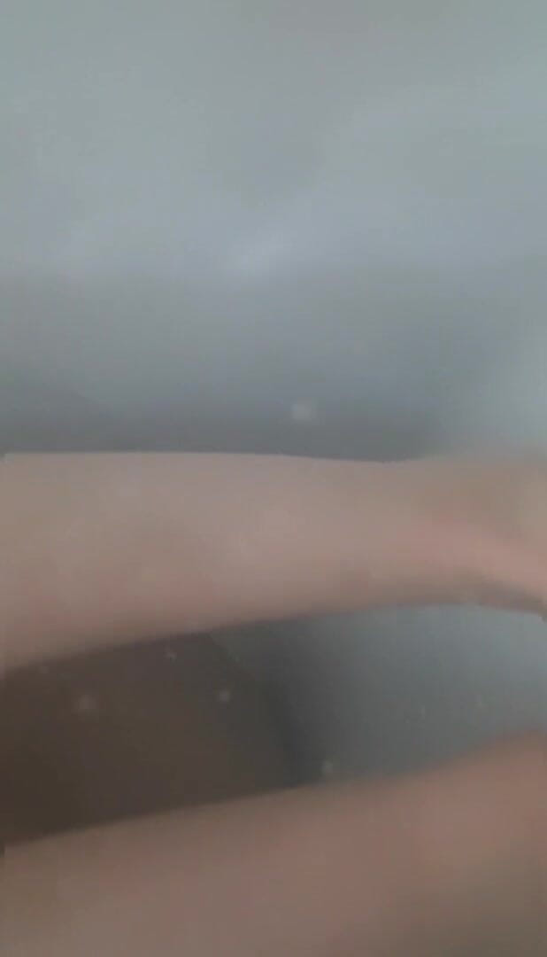 Erotic Tanya: Trêu chọc chân dưới nước hay nhất