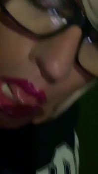 Banci menunggang dildo mendalam, joi panas, bibir basah berair