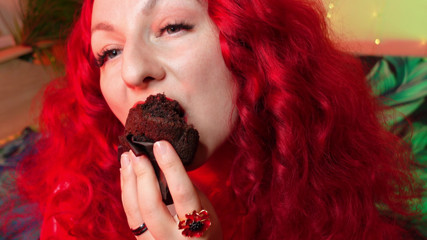 Arya Grander: ASMR food fetish!