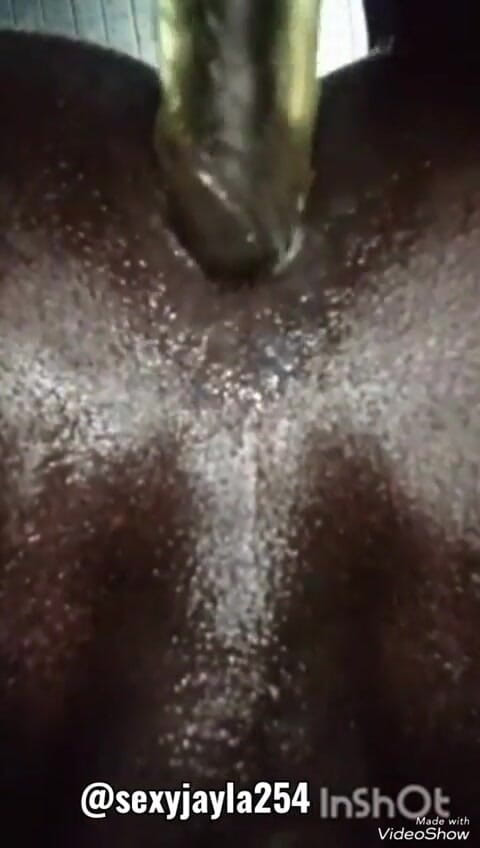 Sexyjayla254: Nadržený zadek si pohádá s jeho velkým černým naolejovaný zadkem