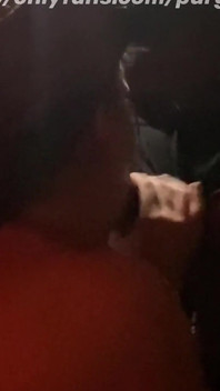 セクシーな女の子が私の精液を飲み込んだ