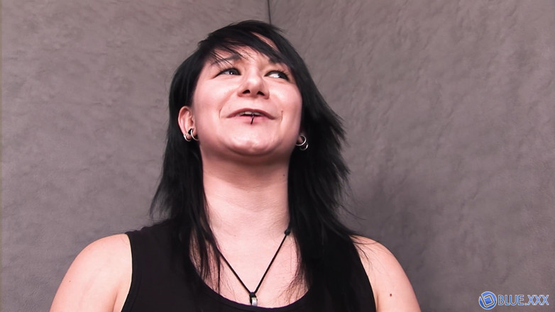 Blue Girls XXX: Bystiga blyga Goth 'glory Daze'