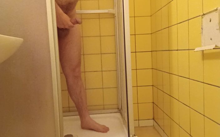 Ed Eden: Dusche masturbation