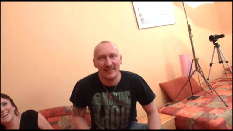 German amateur - 100% German hardcore videos: Hnědovlasá manželka šuká, zatímco její manžel sleduje