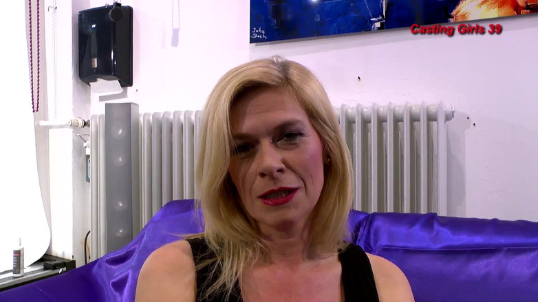 CASTING GIRLS want to FUCK: Ggg John Thomspon- Marina Montana pronkt met enorme tieten en...