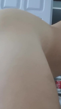 Morning Spanks and Asshole Close-up - Beepied