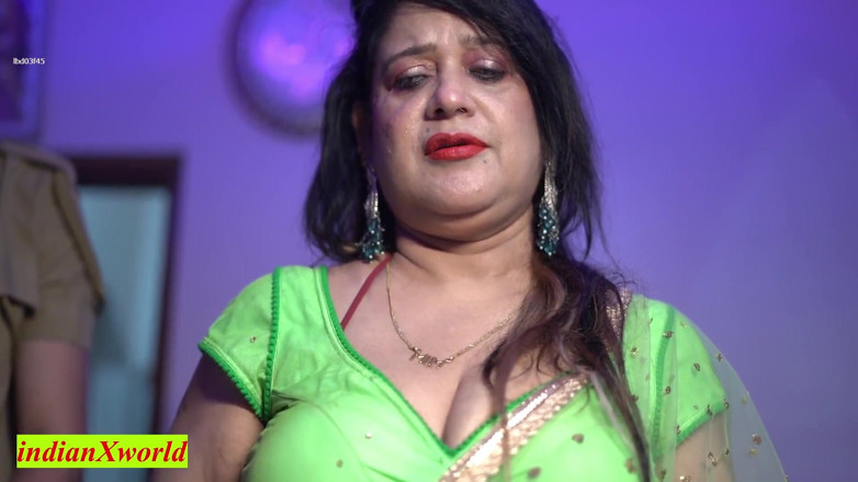 Indian Xshot: Awek Cantik Berkongkek Secara Tiba-tiba Dengan Pengawal Hotel! Seks Panas...