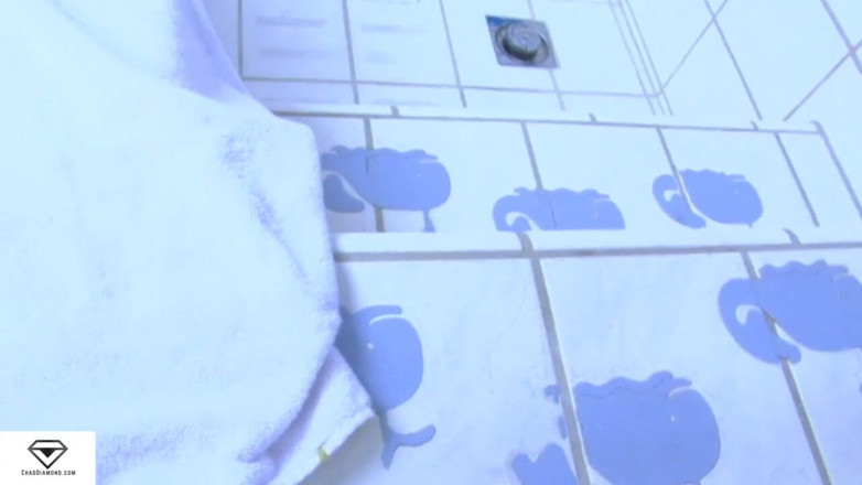 Chad Diamond: Sarah Vandella soapy blowjob