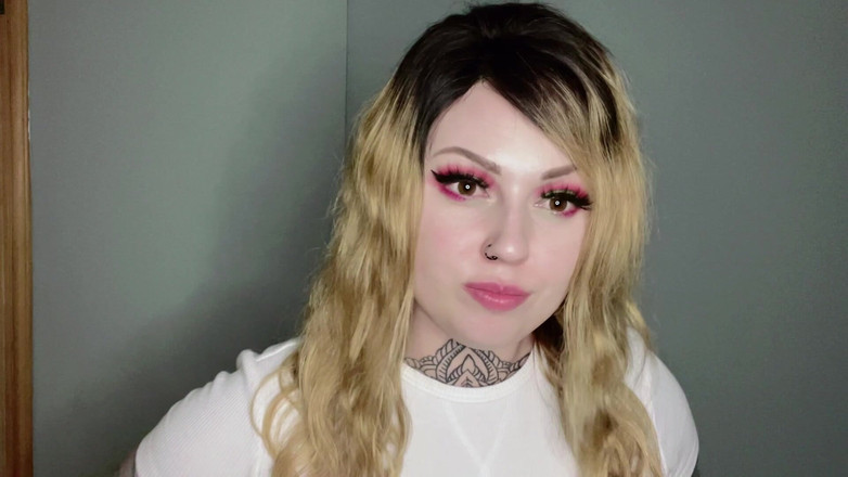 Miss Valentina: 文字通りトイレだ