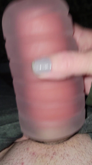 Nuts 4U: Mastürbasyon yapıyor