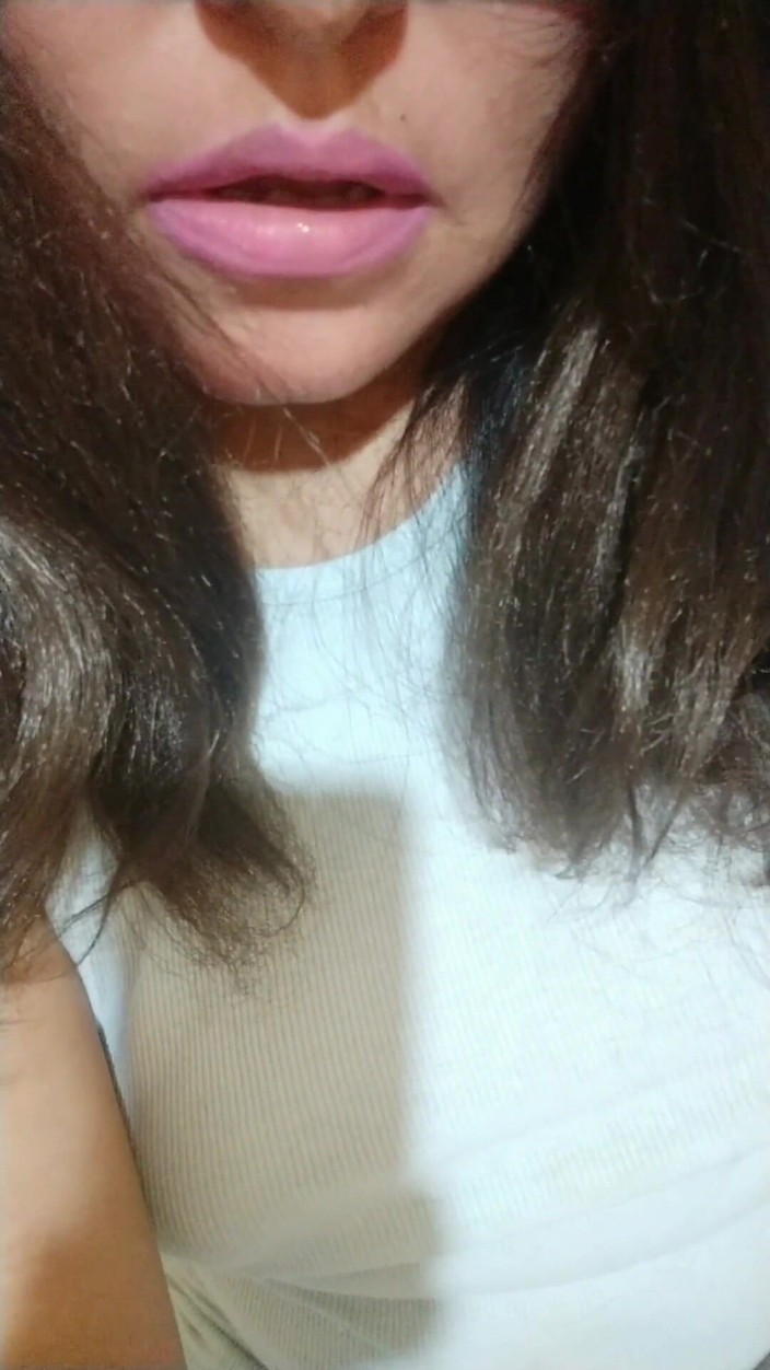 Carla Villalobos: Cachonda mientras estoy dando clases en el aula universitaria