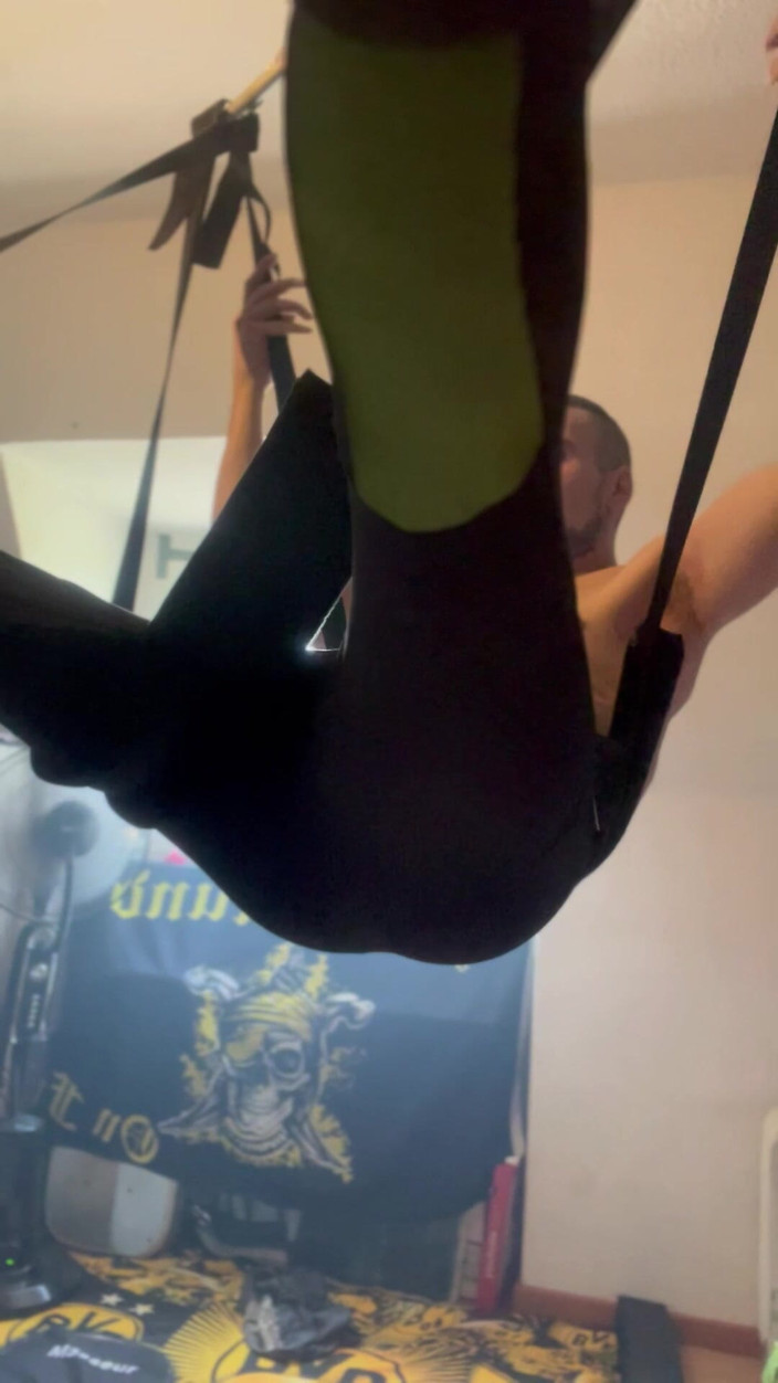 BoyGrenzenlos: Leagăn BDSM bondage fără margini