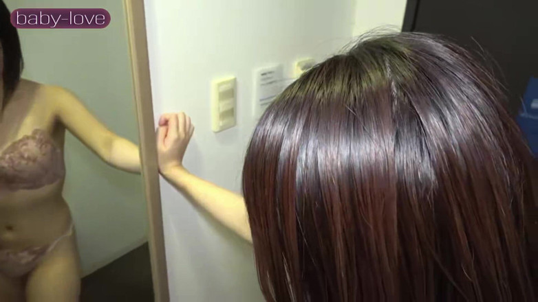J-Girls Club: Chinatown'da Roppongi lounge'da bir güzellik flört yapıyor, pervasız bir özel spirale...