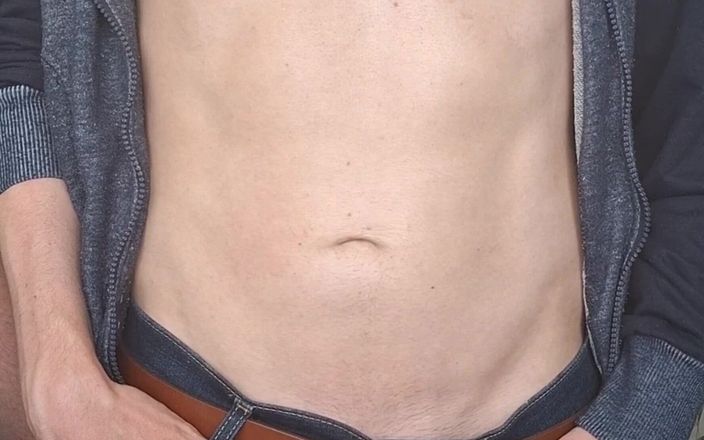 Dexterxxlfun: सेक्सी पतली युवा डैडी के हाथ से दूध निकालती है