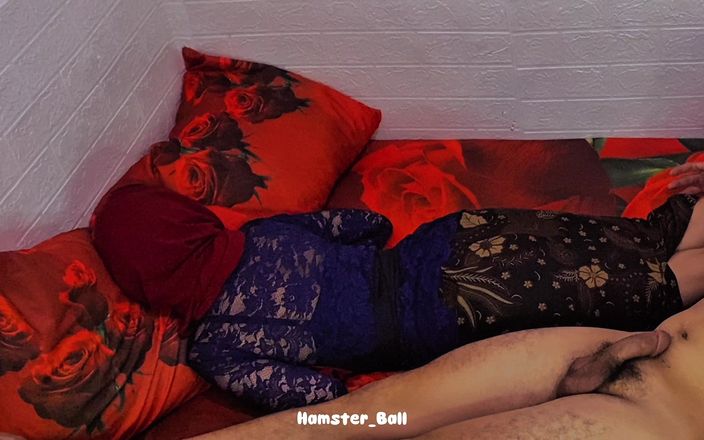 Hamster_Ball: Adik tiriku yang tukang selingkuh minta aku ngocok dan nyepong...