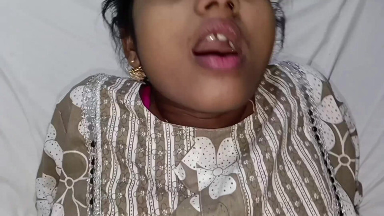 AmpleOunce283: Il vicino ha visto sudipta sditalinarla, ha afferrato la sua...