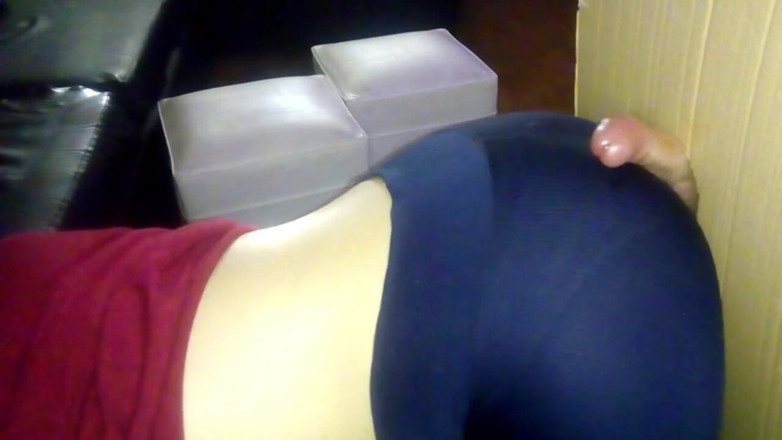 Sexoamateur: 젖탱이를 문지르는