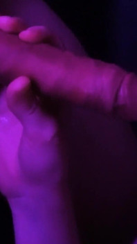 Šťavnatá dívka sousedka Juicily saje sousedovo velké péro