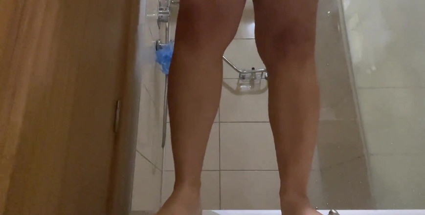 Lux Eva: Çıplak duşta nasıl banyo yaptığım filme aldım