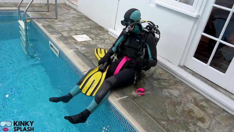 UKCuteGirl Lucy Lauren: Scuba Agent Lucy повертається: випадкова активація
