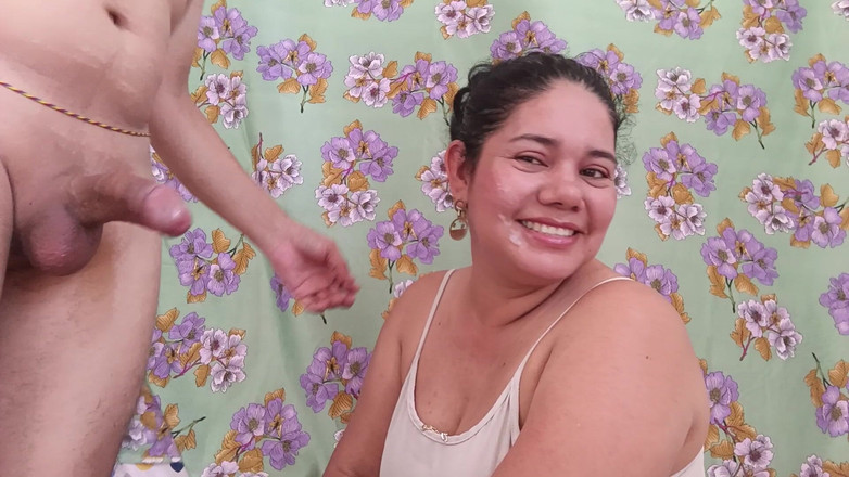 Valkyrie and Luigy Couple: Hluboké hrdlo zralé Latinoameričanky