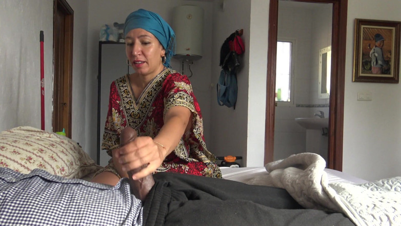 Souzan Halabi: Curățenie infidelă cu turist negru în hotel în Istanbul