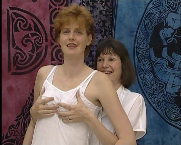 YOUR FIRST PORN: Anne &amp; Janine - Reife muttis kommen Laut - Anne &amp; janine - reife mütter...