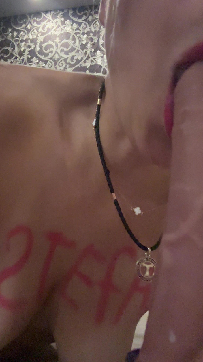 LarisaCum: Saya bermain dengan vagina dan bajingan saya! Menunjukkan Lubang Jarak...