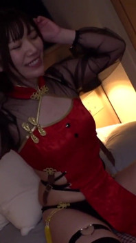 Wild erotische Chinese jurk cosplay café serveerster】 een zachte, verlegen schoonheid met een panda-achtige persoonlijkheid gevonden in Ueno