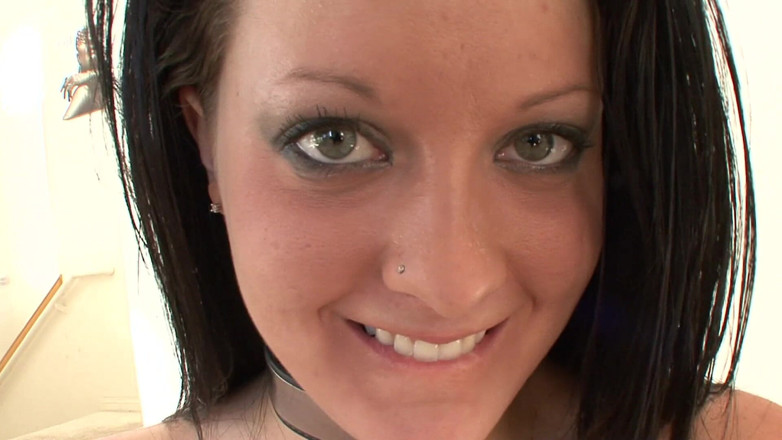 Hot Girlz: Bubble butt chick gets analled by a Hungry cock