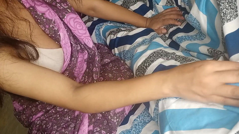 Neelima69: Elle rêve de quitter son beau-fils puis de lui sucer...