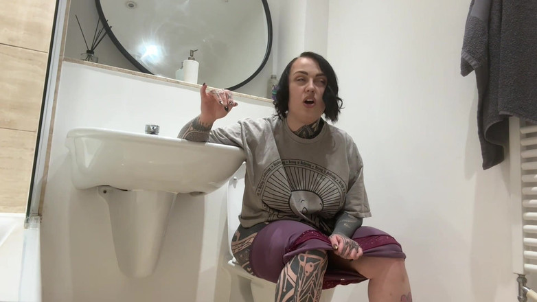 Miss Valentina: Мені потрібна сеча