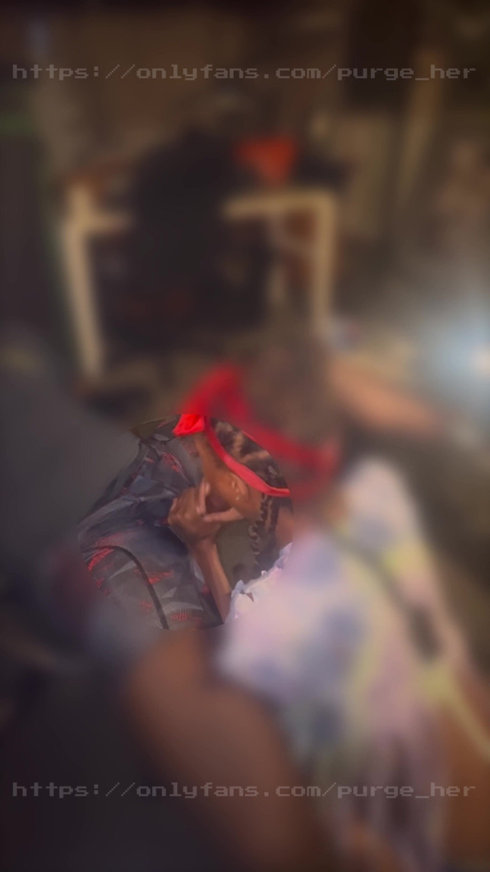 Purge_her: 她等不及了，直到我过来被挤奶