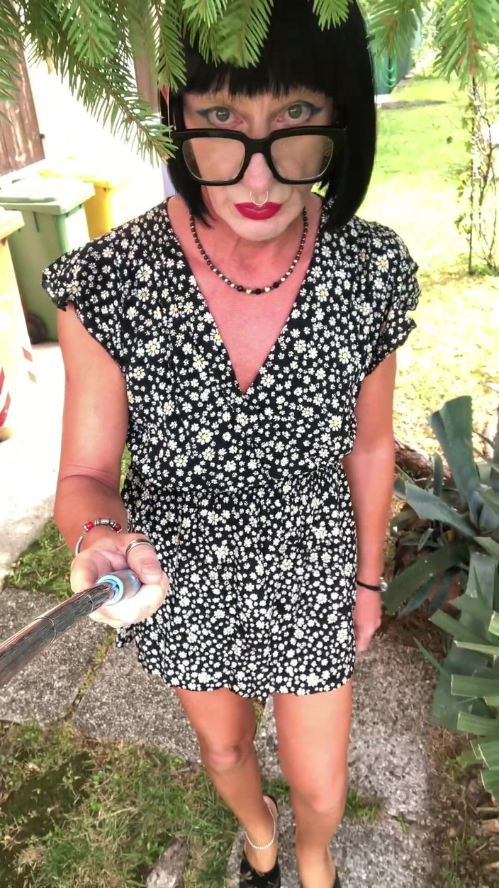 Andreina Naty: Wanderin' in the Garden Like a Bitch