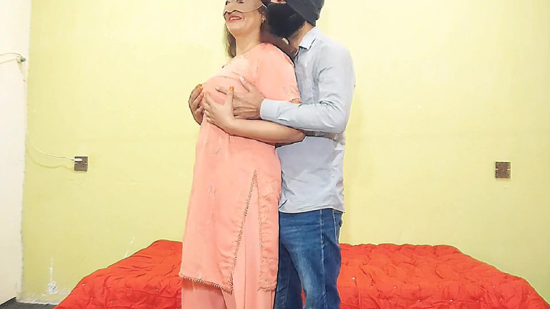 Pakistani CoupleX: Bhabhi desi indienne Gand Ki Chudai Malik Makaan Ne Mota...