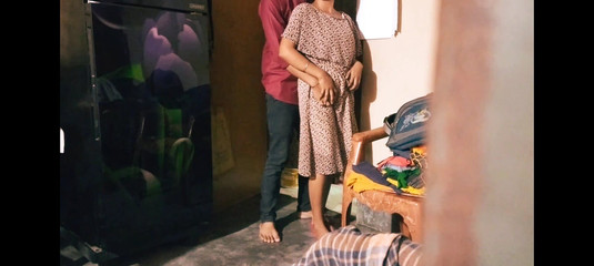 Nazima Khan: Undervisningslärare studentflicka efter undervisning slutar