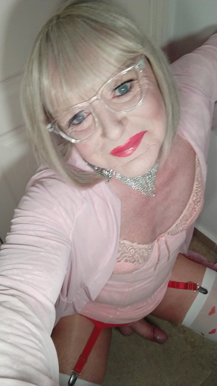 Emma Browne: Sissy Pink Crossdresser