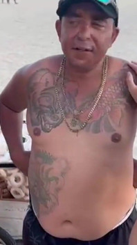 Beach Seller in a Salty Package Eats the Two Hot Girls in Exchange Left Happy