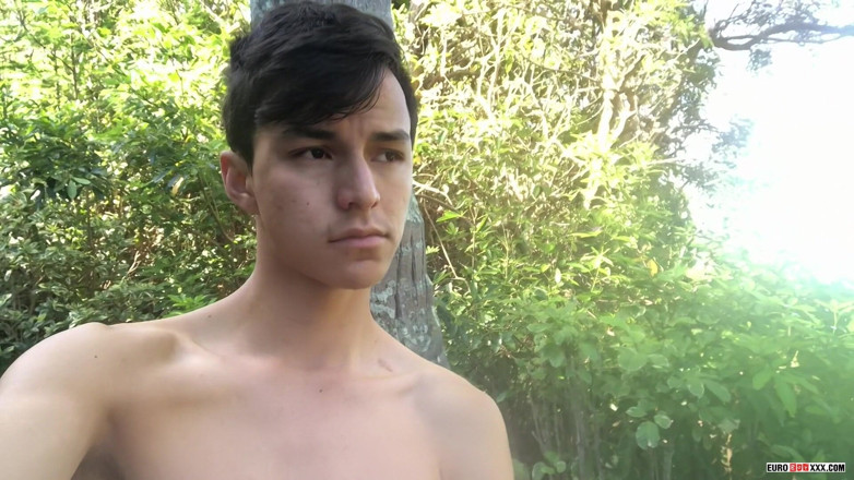 Euro boy xxx: Outdoor Jacking with Maxxie