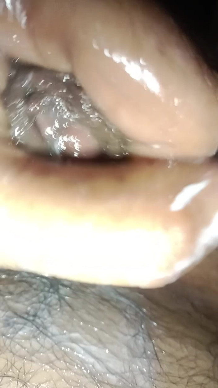 Ravina2001: Aku lagi asik ngentot kontolku - close up