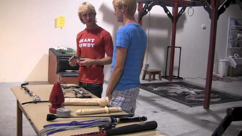 Dream Boy Bondage: Svázaný nový pán - kapitola 1