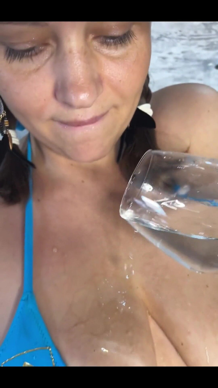 Crypto Mommy: 당신은 털이 보지와 미국 밀프 농부의 분야에서 신선한 야채를 따기의 계절을 기다리고 있다?