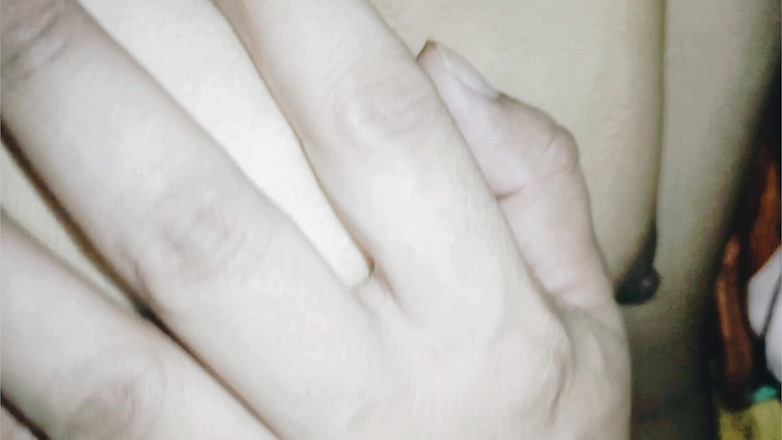 Hot Sis: Latika Sexy Body